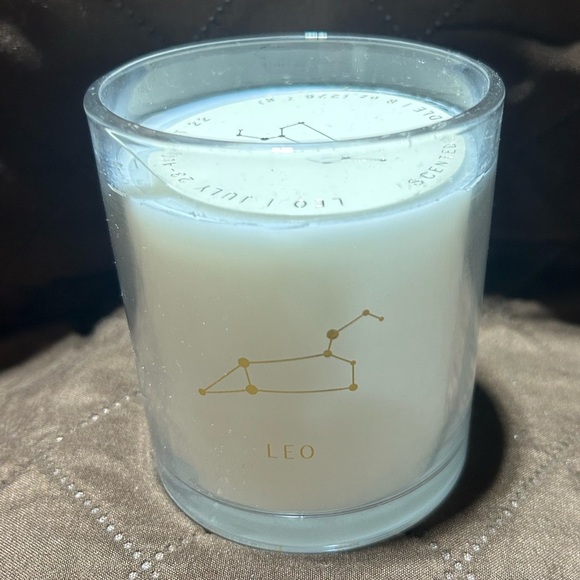 NWT-Leo Zodiac Candle - Picture 1 of 4